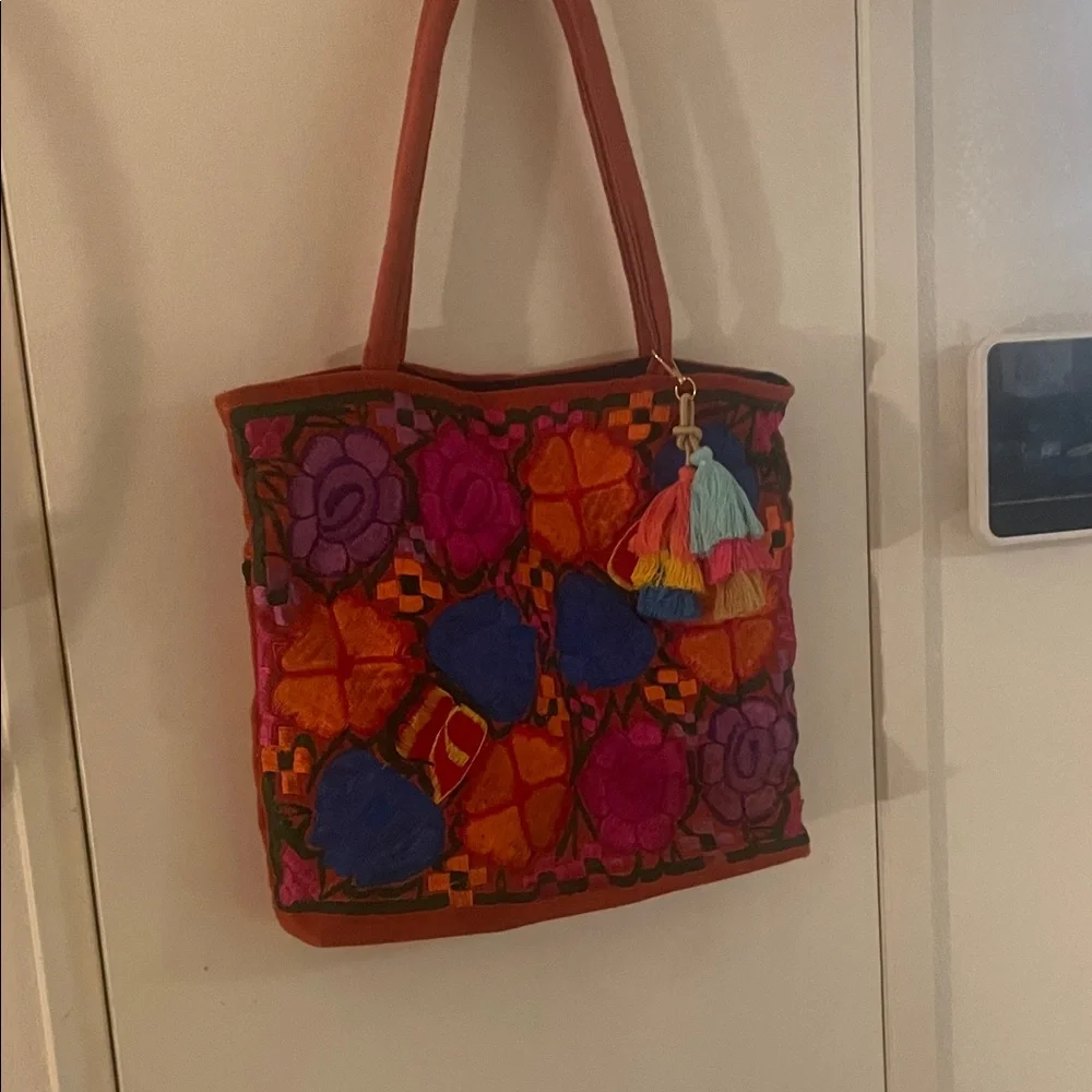 Artisan Boho Mexican Embroidered Large Zippered Tote Bag with Tassel Charm - Picture 4 of 11